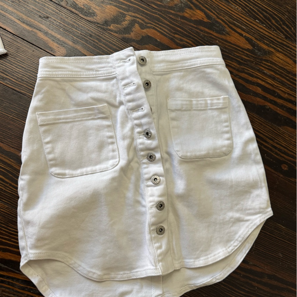Bb Dakota white Jean skirt size 4